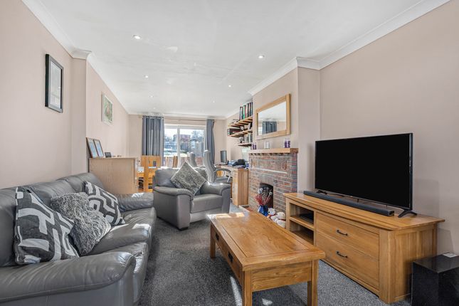Highview, Mogador Road, Lower Kingswood photo 2