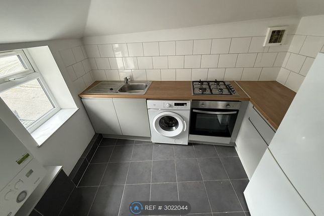 Flat, Hill St, Stoke-On-Trent photo 3