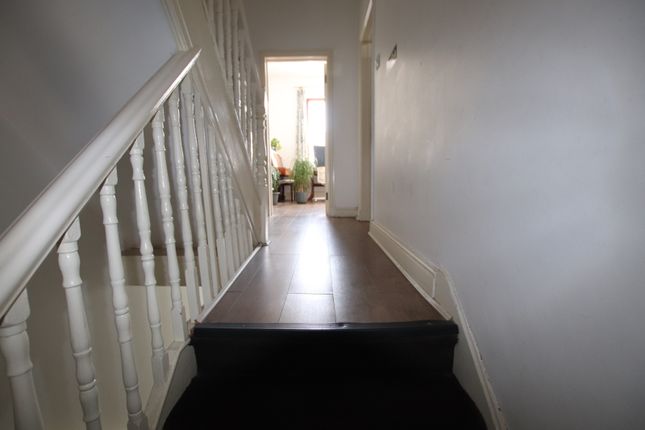 105a, Ladywell Road, LONDON photo 3