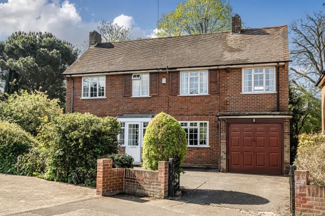 4-bed detached on 22, Pine Wood, Sunbury-On-Thames, £800,000