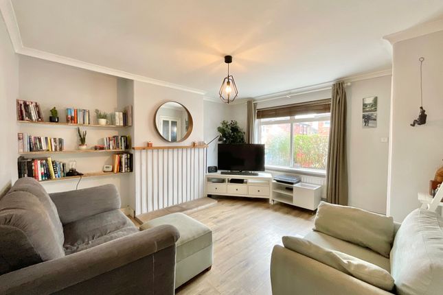 8 Queen Mary Road, Stoke-On-Trent photo 3