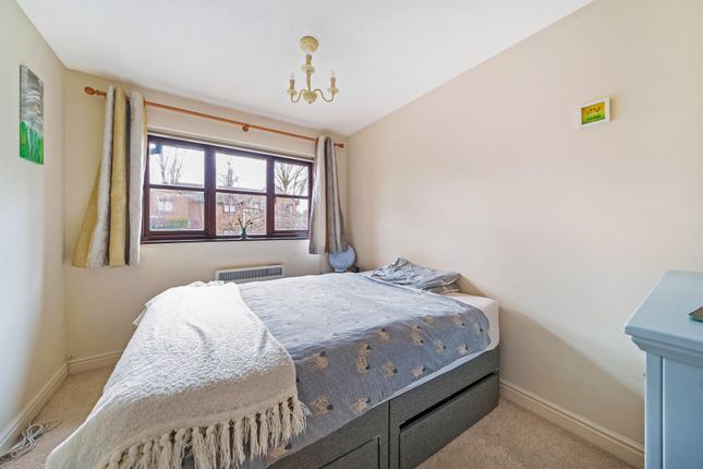 Flat for sale in Stonefield Park, Maidenhead