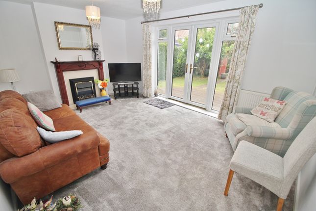 53, Park Way, Havant photo 3
