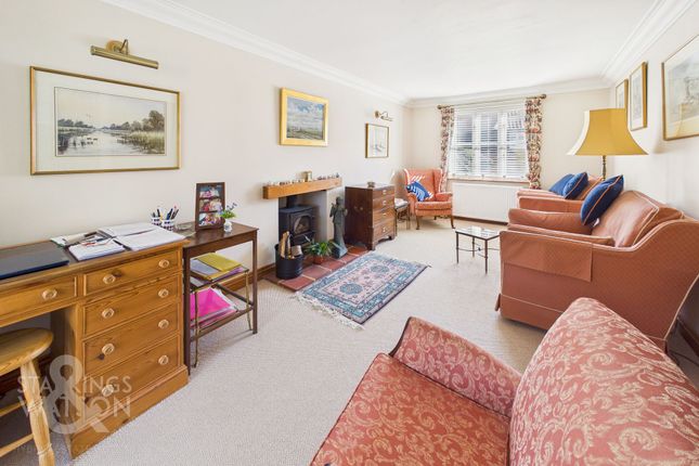 6 Church Close, Norwich photo 2