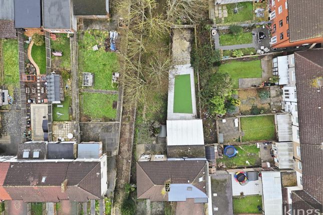 114, Somerset Road, Enfield photo 3