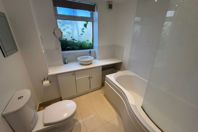 2 Avon Court Highview Road, Sidcup photo 5