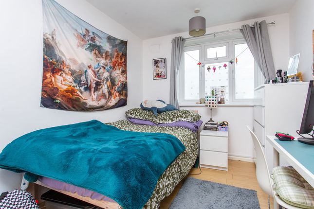 Flat for sale in Oxford Road, Canterbury