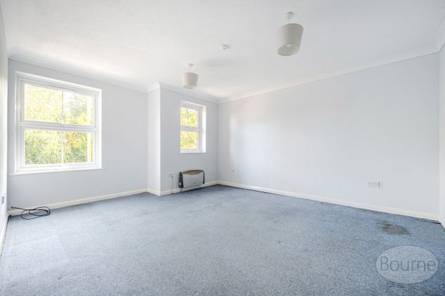 2 Stratford House,, Draymans Way, Alton photo 4