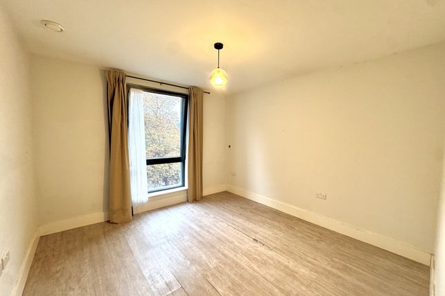Trinity Court, Pinner photo 3