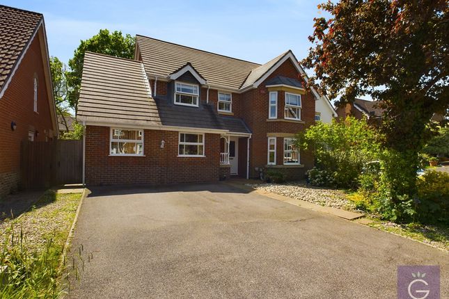 Thumbnail Detached house for sale in Roundshead Drive, Warfield