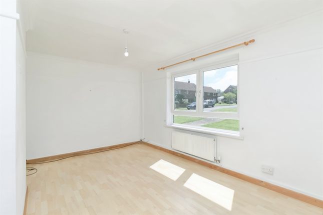18, Ash Lane, Barry photo 3