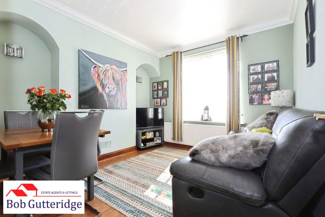 25, Hollinshead Avenue, Newcastle photo 4
