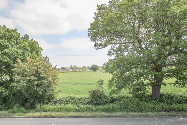 St Albans, Hook End Road, Brentwood photo 2