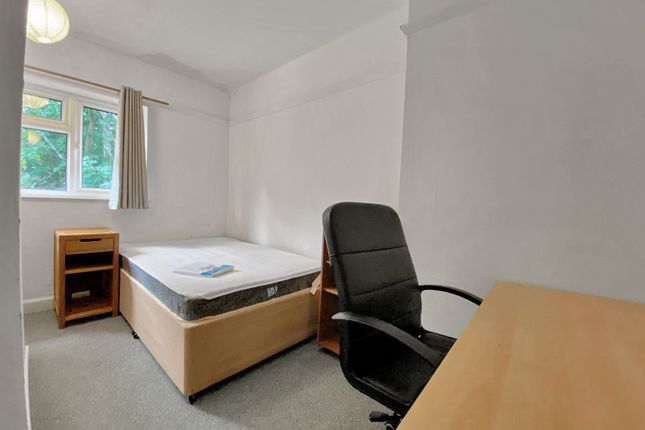 Shared accommodation to rent in Gipsy Lane, Oxford