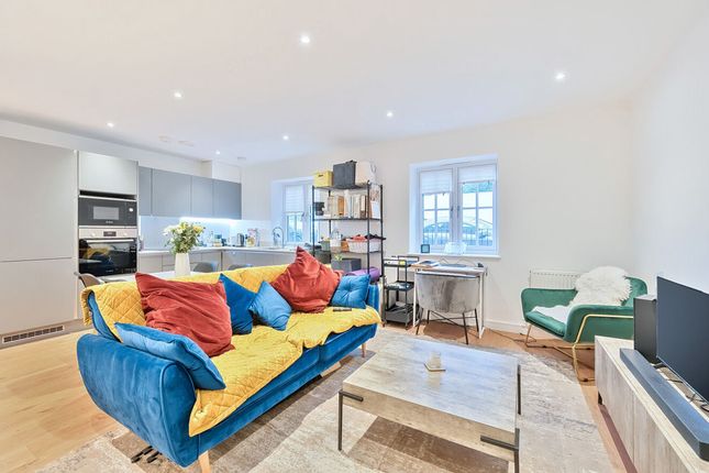63 Selcroft Road, Purley photo 2