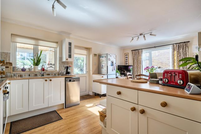 57, Highlands, Devizes photo 3