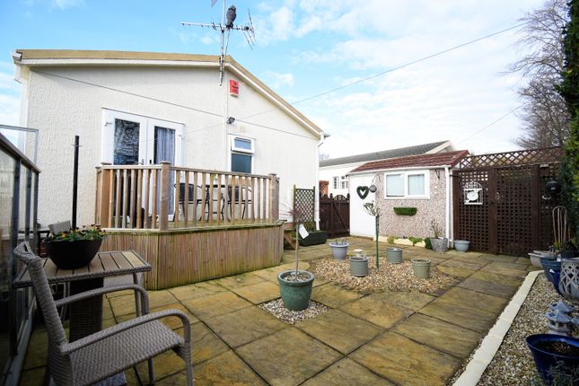 Mobile/park home for sale in Willow Lane, Knottingley, West Yorkshire