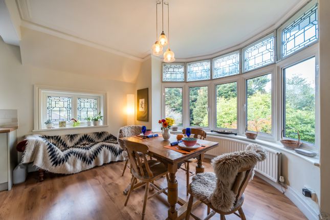 Flat 4, Ravenswood House,, Lower Hale, Surrey photo 4