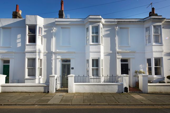 Thumbnail Terraced house to rent in Clifton Street, Brighton