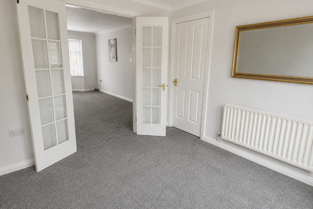 84, Chasewater Way, Cannock photo 4