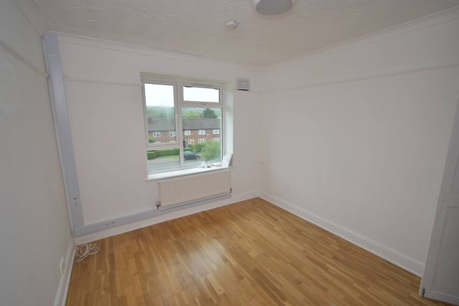 140 Tempsford Avenue, Borehamwood photo 5