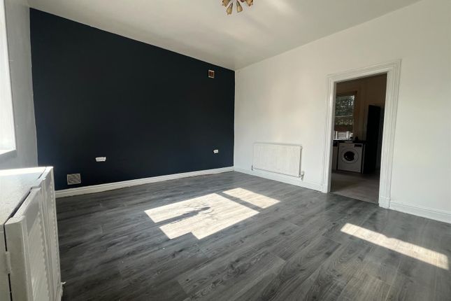289, Whiteacre Road, Ashton-Under-Lyne photo 4
