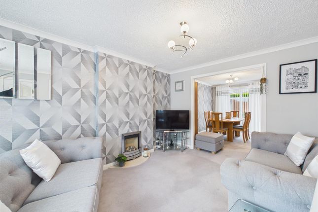 48, Allan Avenue, Carluke photo 3