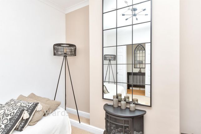 2-bed terraced on 108, Pagitt Street, Chatham, £280,000