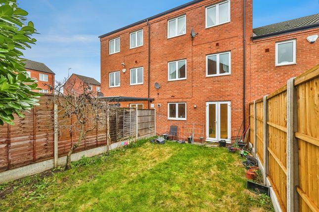 57, Highbury Avenue, NOTTINGHAM photo 3
