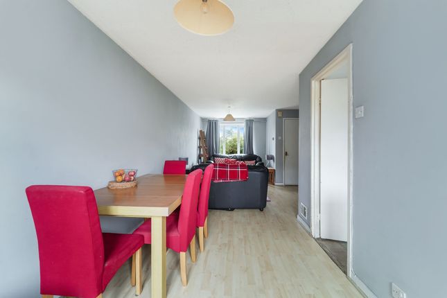 6 Hewers Way, Tadworth photo 4