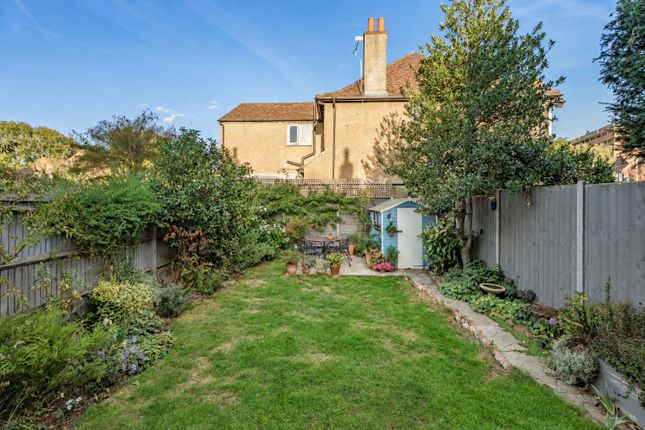 34, Sherwood Park Road, Sutton photo 4