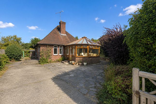 16, York Crescent, Hampshire photo 2