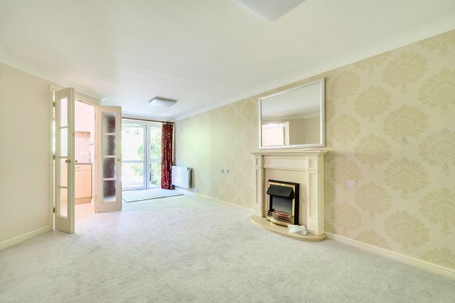 4 Manaton Court,, Dunheved Road, Cornwall photo 3