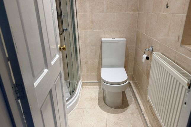 18, Notley Road, Lowestoft photo 3