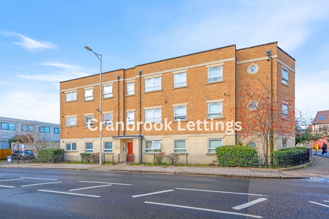 2-bed flat on Flat 6, Temple Court, Ilford, £350,000