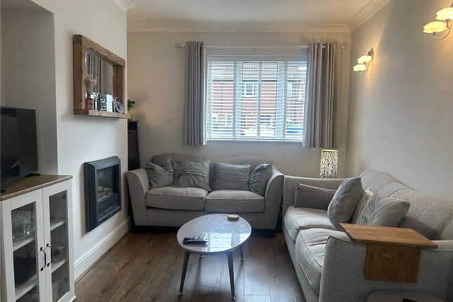 18, Penrith Avenue, Oldham photo 3