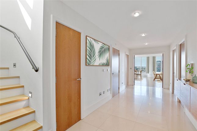 Flat for sale in Kingfisher House, Juniper Drive