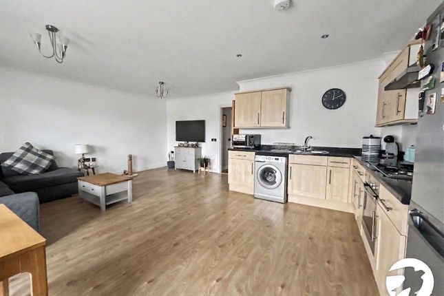 76, Davis Way, Kent photo 3
