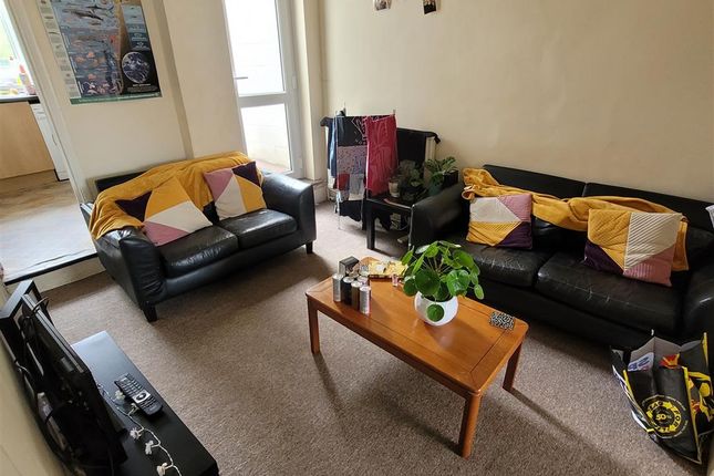 Terraced house to rent in Kimberley Road, Brighton