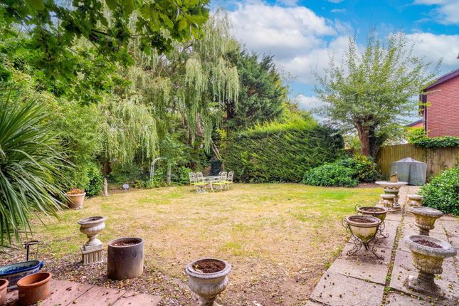 26, Rockways, Barnet photo 4