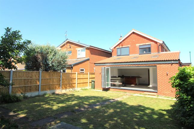 32, Blenheim Avenue, Redcar photo 2
