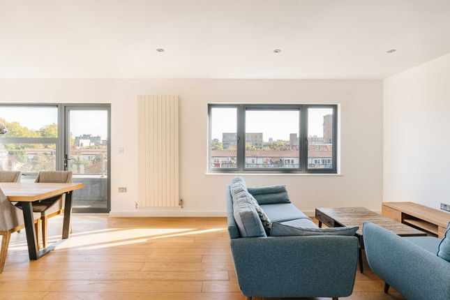 Flat 35, Damien Court Damien Street, London photo 4