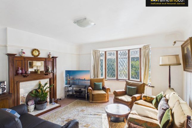 78, Ladbrooke Drive, Potters Bar photo 3
