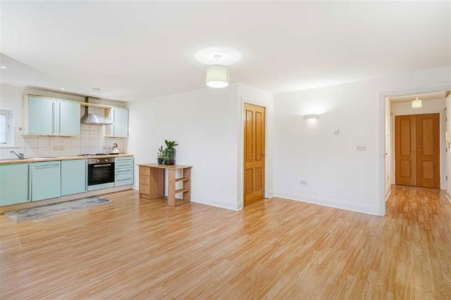 1, Park View Mews, London photo 3