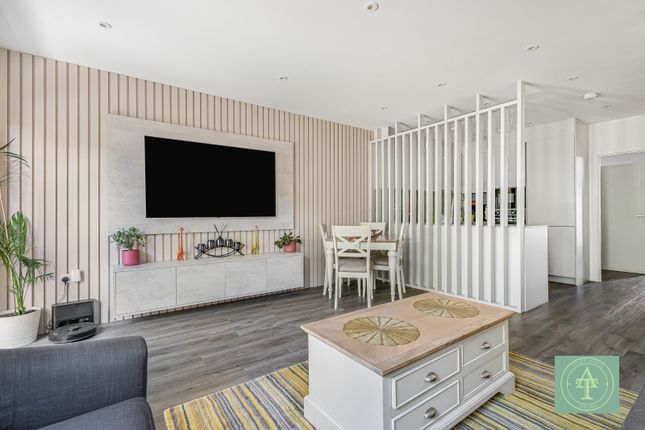 6 Bloomsbury Avenue, London photo 3