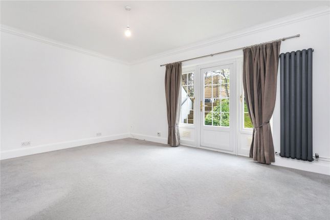 Flat to rent in John Spencer Square, London