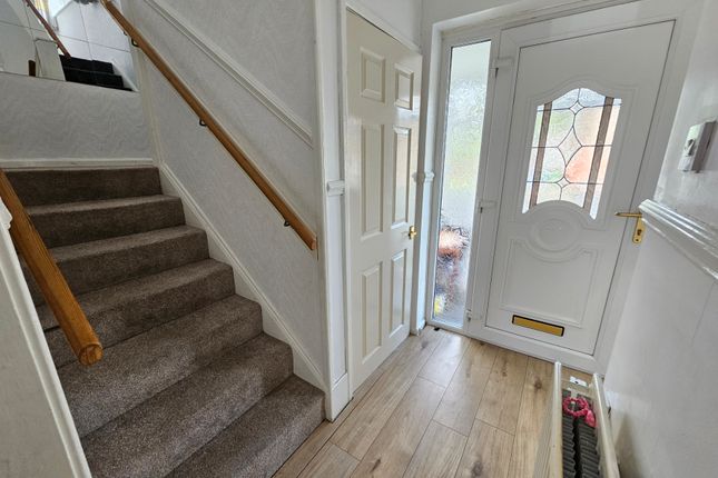 6, Bideford Drive, Manchester photo 2