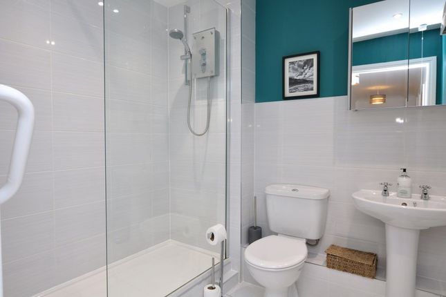 Flat for sale in Whitehall Landing, Whitby