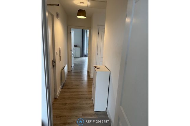 Flat, Bird Close, Birmingham photo 3