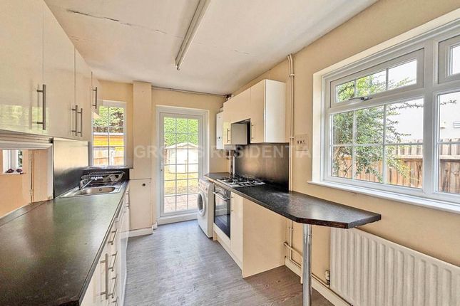 6, Nelson Road, New Malden photo 4